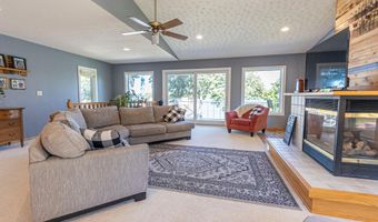 1301 Geneva Dr, Alexandria, MN 56308