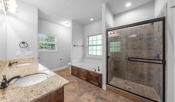 9 Monmouth Dr, Bella Vista, AR 72714