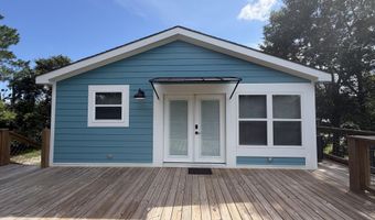 4060 Cardinal St, Bay St. Louis, MS 39520