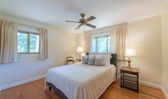 7041 CINDY Ln, Annandale, VA 22003