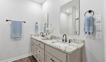 2444 Pleasant Willow Dr, Benton, AR 72015