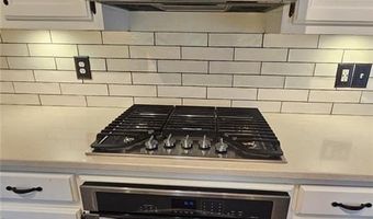 290 Oakmere Dr, Alpharetta, GA 30009