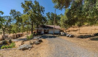 7190 Pool Station Rd, Angels Camp, CA 95222