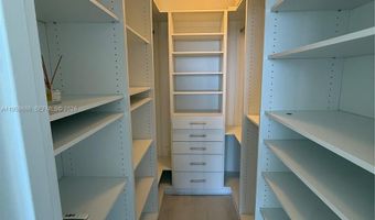 10275 Collins Ave 420, Bal Harbour, FL 33154