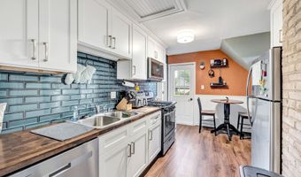 1014 N ONEIDA St, Appleton, WI 54911