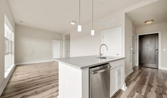 1800 MOUNT VERNON Ave 401, Alexandria, VA 22301