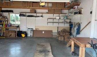 184 S 1st St W, Cowley, WY 82420