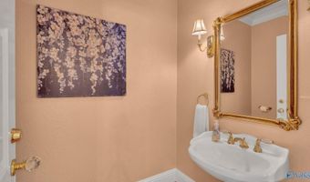 1023 E Main St, Albertville, AL 35951