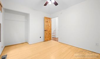 830 W Tweetsie Ln, Banner Elk, NC 28604