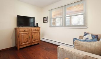 637 Compass Ave, Beachwood, NJ 08722