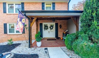 1921 Tabby Ln, Altavista, VA 24517