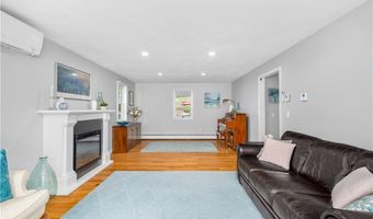 17 Will Croft St, Cumberland, RI 02864