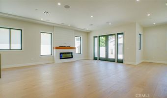 6250 Lindley Ave, Encino, CA 91316