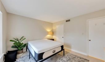 10 Vista Sq NW, Atlanta, GA 30327