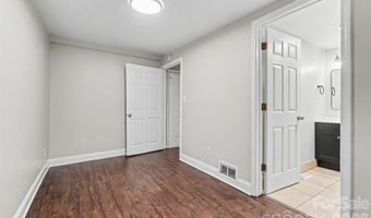2728 Arnold Dr, Charlotte, NC 28205