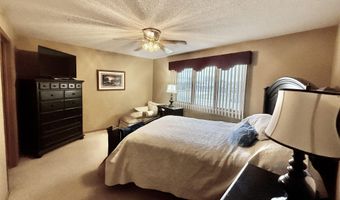 12925 Prairiewood Dr, Aberdeen, SD 57401