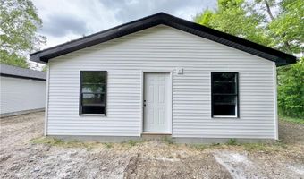 339 S Oak St, Austin, IN 47102