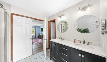 350 Aspen Ct, Aurora, OH 44202