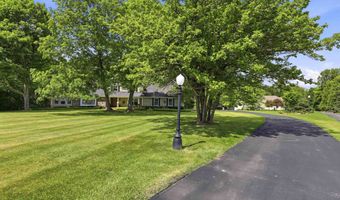 W2530 BROOKHAVEN Drive, Appleton, WI 54915