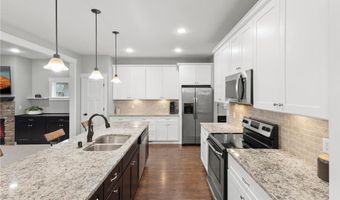 15563 Duck Trail Ln, Apple Valley, MN 55124