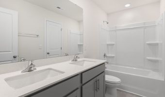 959 Misty Creek Dr, Aberdeen, NC 28315