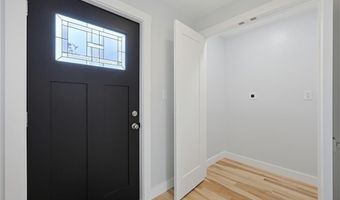 33 Jefferson Ave, East Providence, RI 02915