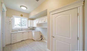 899 N Von Elm Dr, Blackfoot, ID 83221
