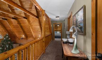 487 Klonteska Dr, Banner Elk, NC 28604