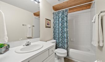 10100 Zermatt Cir, Anchorage, AK 99507