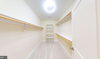 6403 EARLHAM Dr, Bethesda, MD 20817