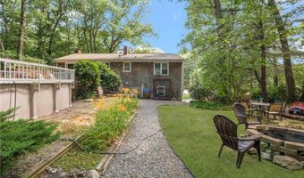 5 Teakwood Dr, Coventry, RI 02816