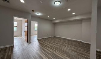 4716 WISCONSIN Ave NW, Washington, DC 20016
