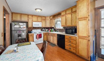 667 W Elm St, Aurora, MO 65605