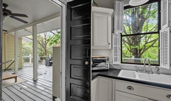 802 N Poplar St, Aberdeen, NC 28315