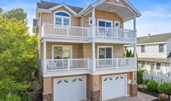 706 S BAY Ave, Beach Haven, NJ 08008