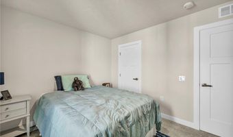 172 Eagle Cir, Amherst, OH 44001