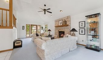 330 W FLORIDA Ave, Appleton, WI 54911