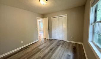 1010 DEKALB St, Auburn, AL 36830