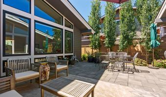 3055 NW Tharp Ave, Bend, OR 97703