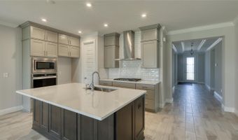 6307 ROADSTEAD Ct, Apollo Beach, FL 33572