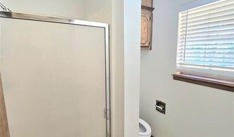 808 Cambridge Dr, Altus, OK 73521