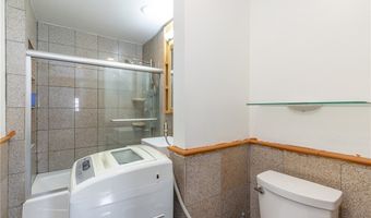 676 N Ellicott Creek Rd, Amherst, NY 14228