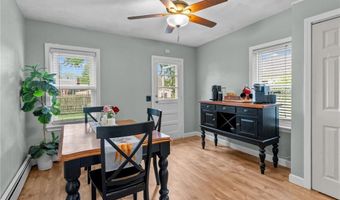 40 Glen St, East Providence, RI 02915