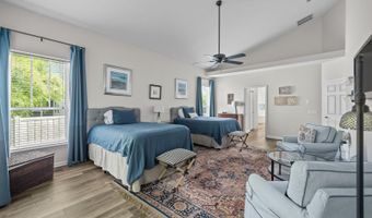 880 PARADISE Ln, Atlantic Beach, FL 32233