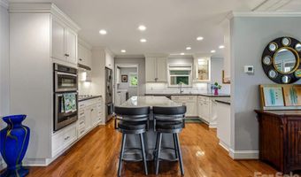 13 Ashley Rd, Asheville, NC 28805