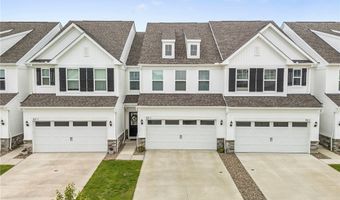 800 Dipper Ln 3, Aurora, OH 44202