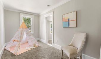 40 Lima St, Warwick, RI 02889
