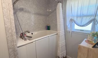 716 5th Ave, Ackley, IA 50601