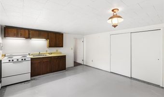105 Fairfield Dr, North Kingstown, RI 02852