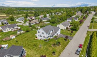 40 Hillview Dr, Bangor, ME 04401